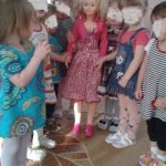 И вы занимайтесь зарядкой, чтобы быть красивыми и стройными! И вы занимайтесь зарядкой, чтобы быть красивыми и стройными!